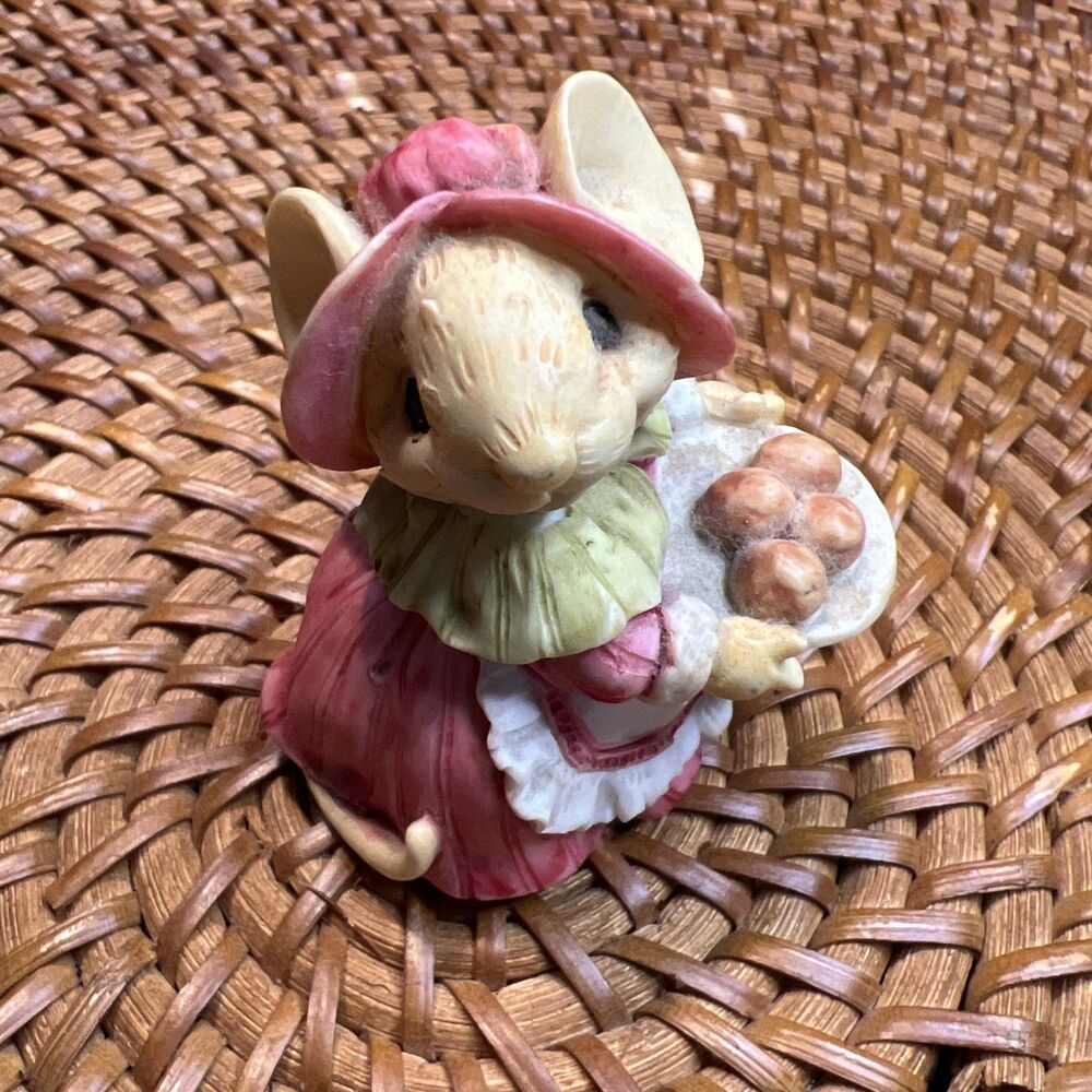 Ganz 1991 Little Cheesers Great Aunt Rose W/ Tray Figurine  # 05314